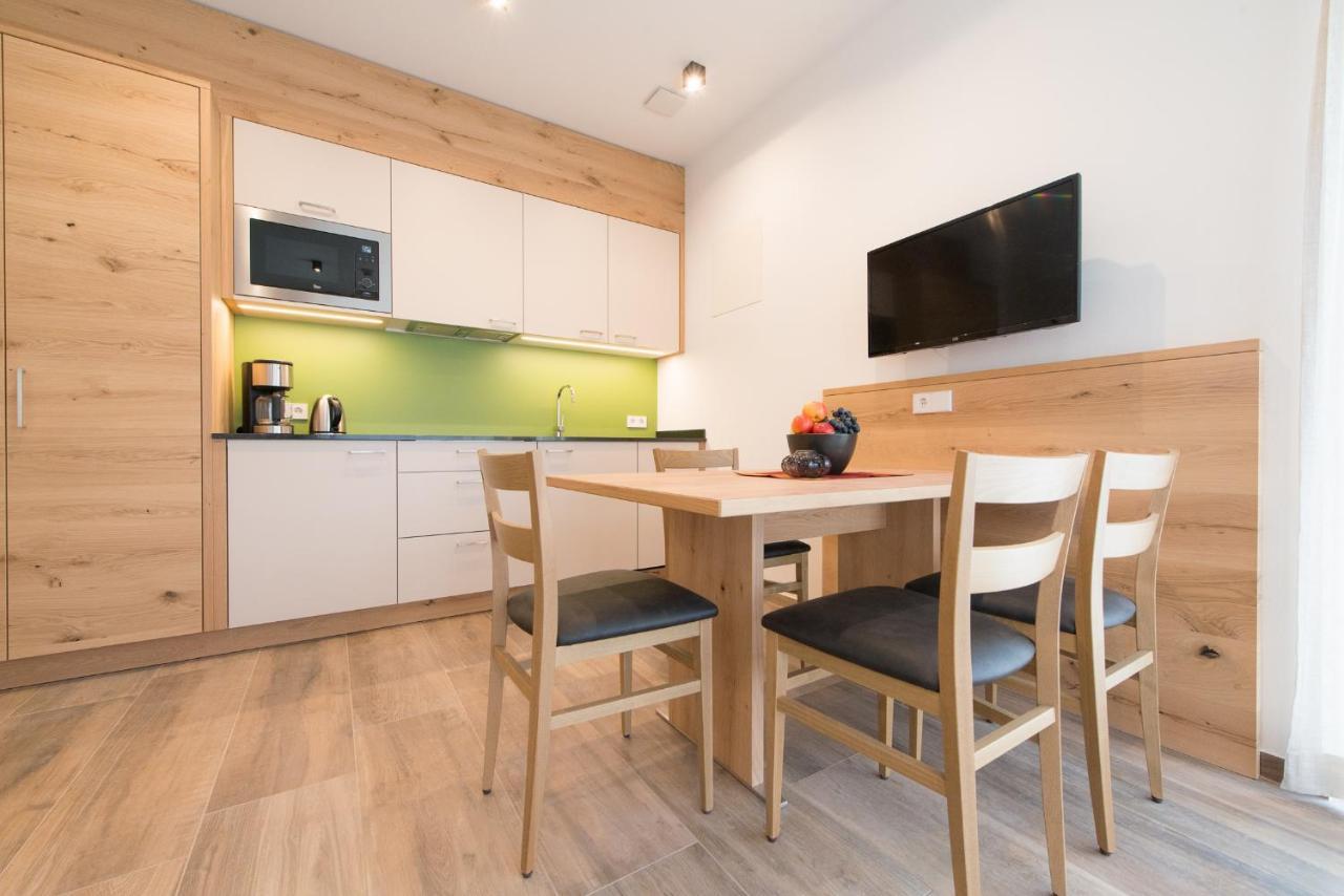 Residence Pitzinger Falzes Luaran gambar
