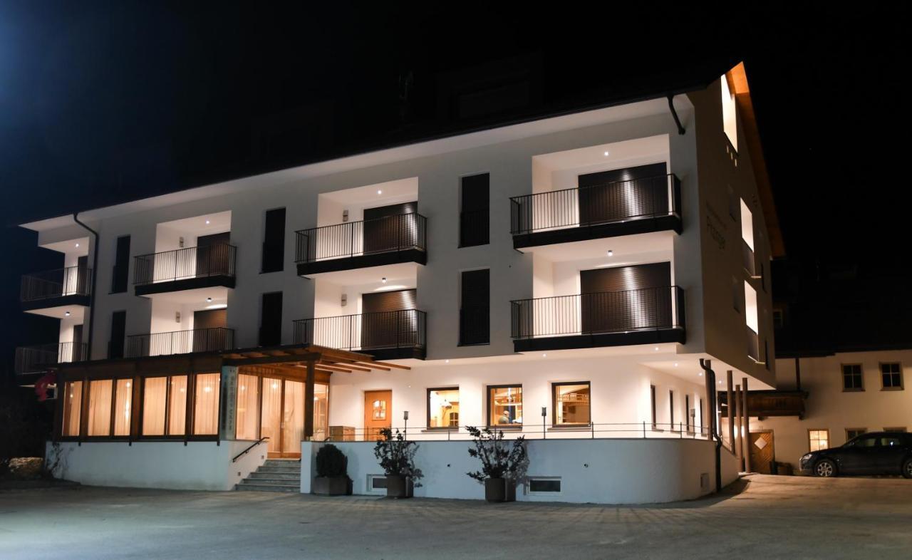 Residence Pitzinger Falzes Luaran gambar
